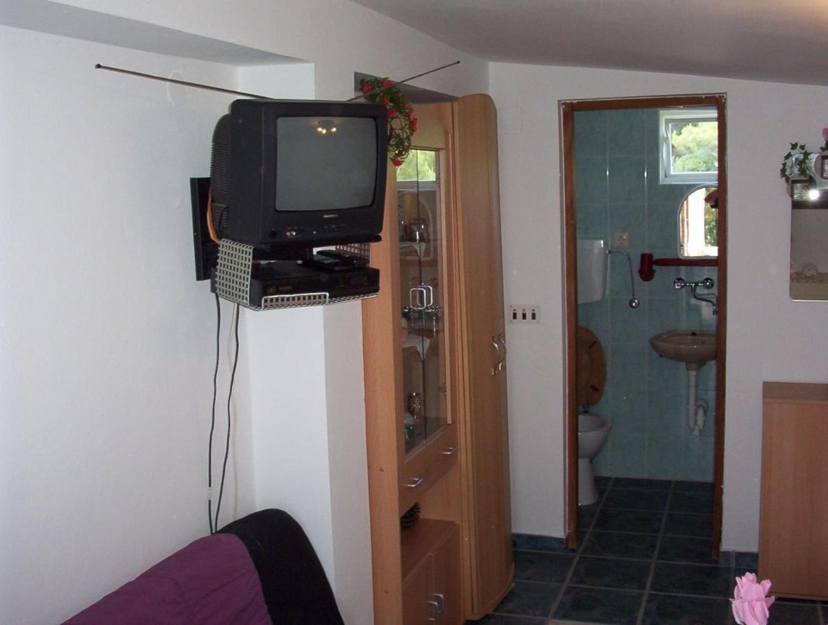 Apartments Tuka Near The Beach Vir Luaran gambar